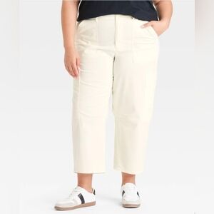 Women's Mid-Rise Barrel Leg Cargo Pants Cropped Cream - Universal Thread Size 1X